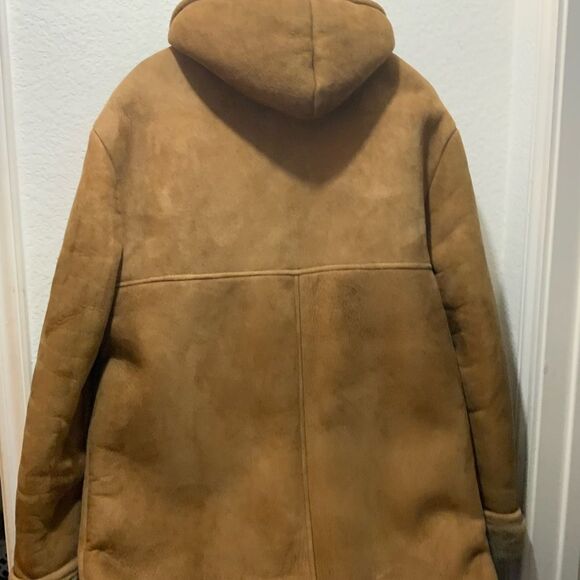 Overland sheepskin hooded coat - Picture 9 of 12